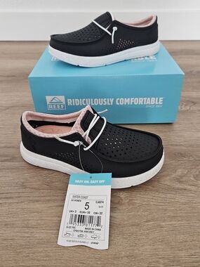 Reef Black and White Slip-On Sneakers Size 5